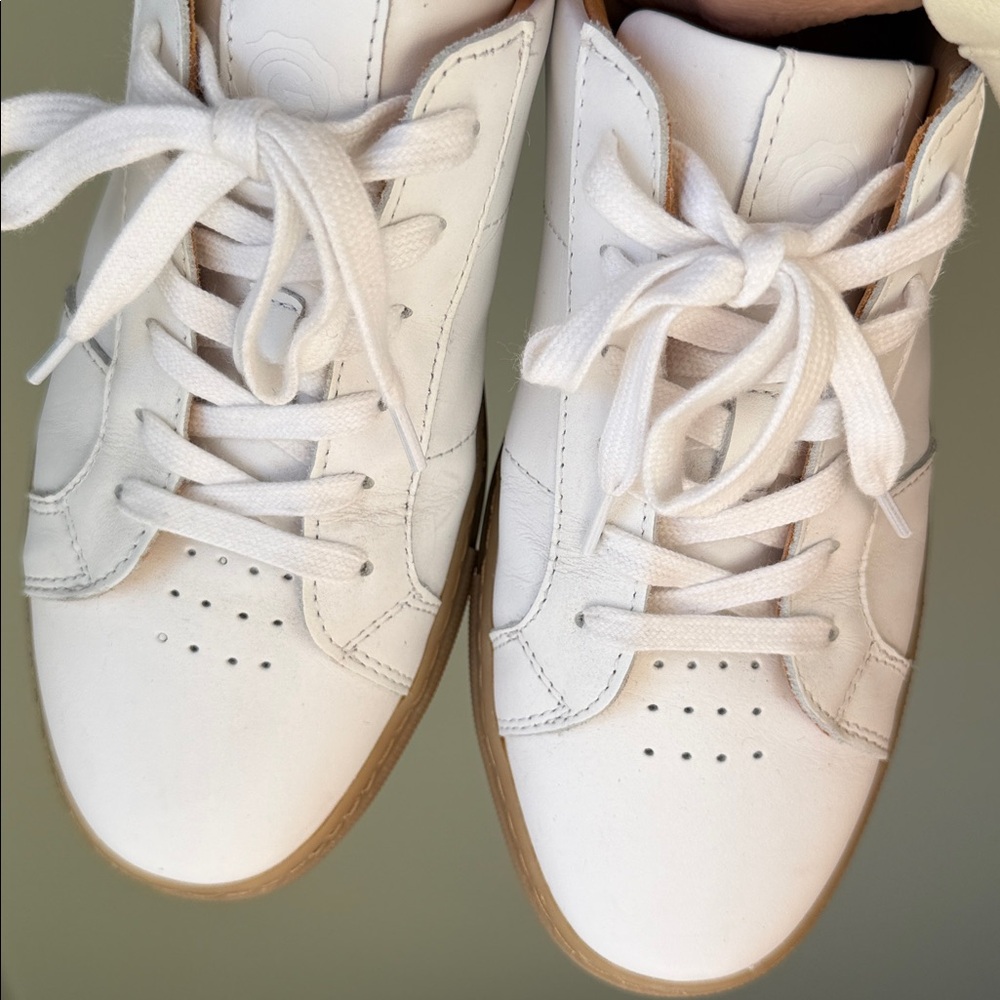 Greats Royale White Leather Sneakers Gum Sole Men’s Size 7 Minimalist — image 5 of 8